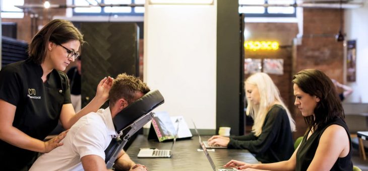 Le massage en entreprise pour gérer le stress au travail